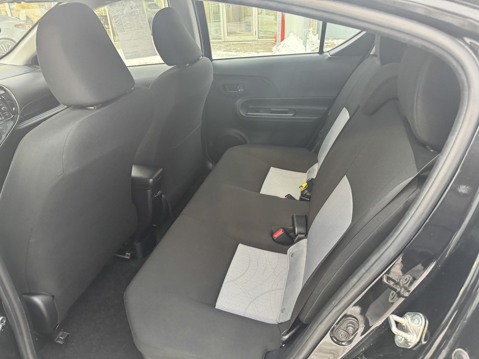 Toyota Prius c Upgrade 2019-6