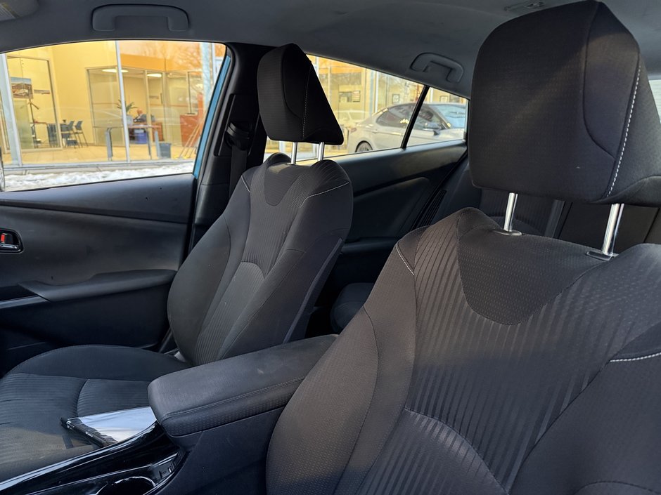 Toyota Prius Prime  2020-11