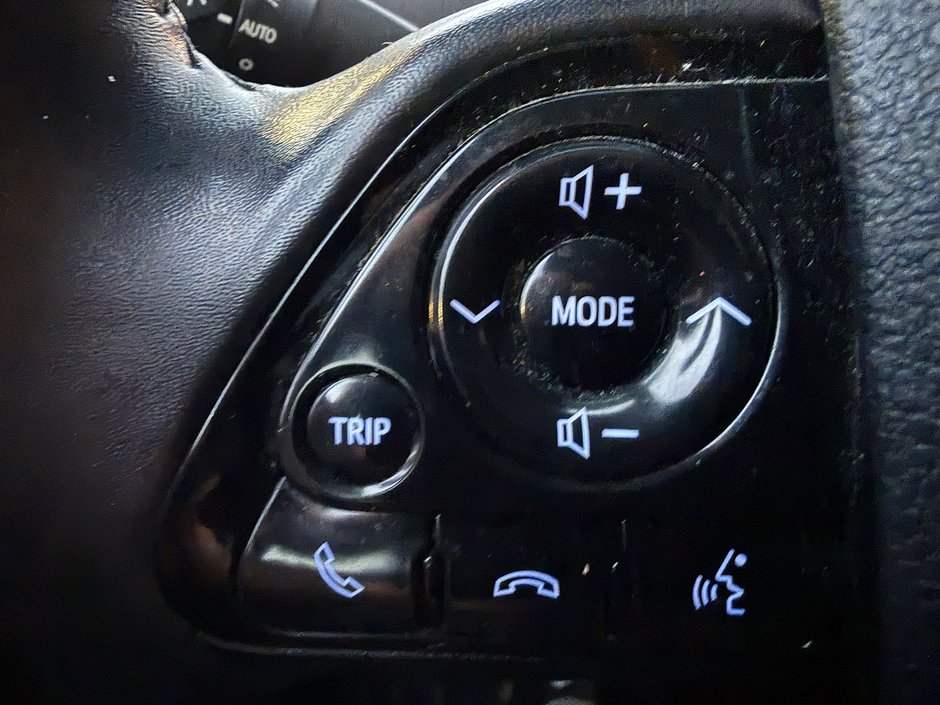 Toyota Prius Prime  2020-15