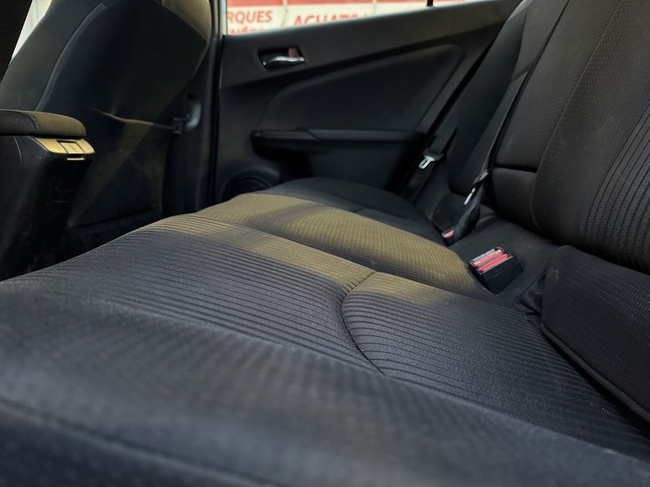 Toyota Prius Prime  2020-32