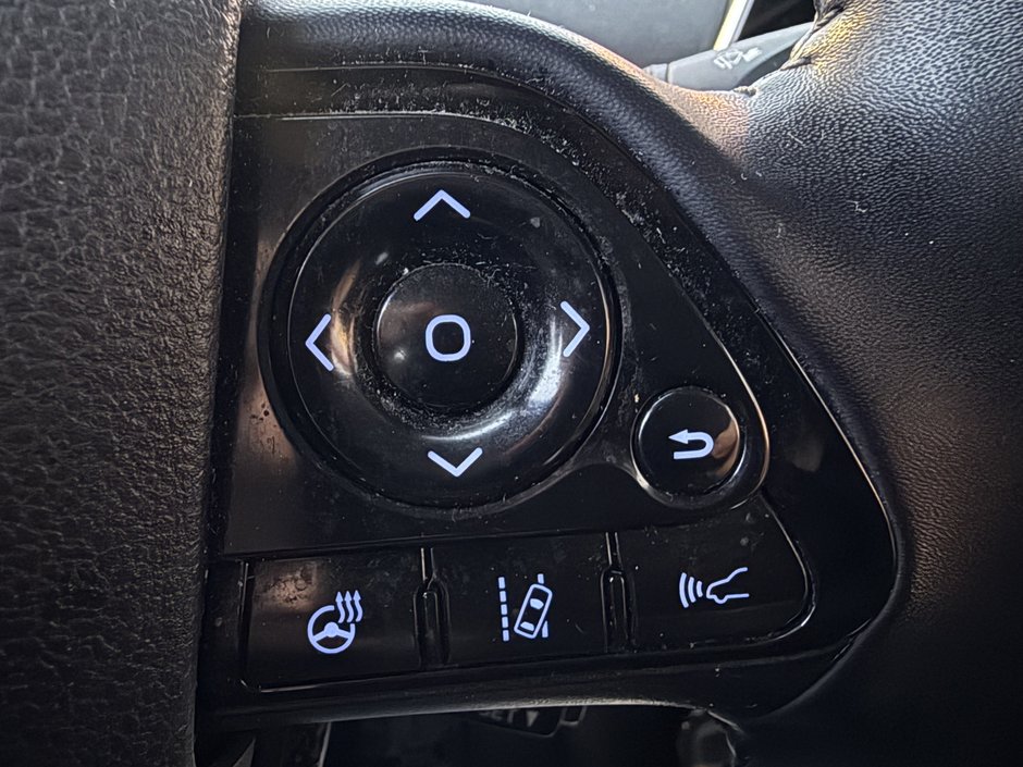 Toyota Prius Prime  2020-17