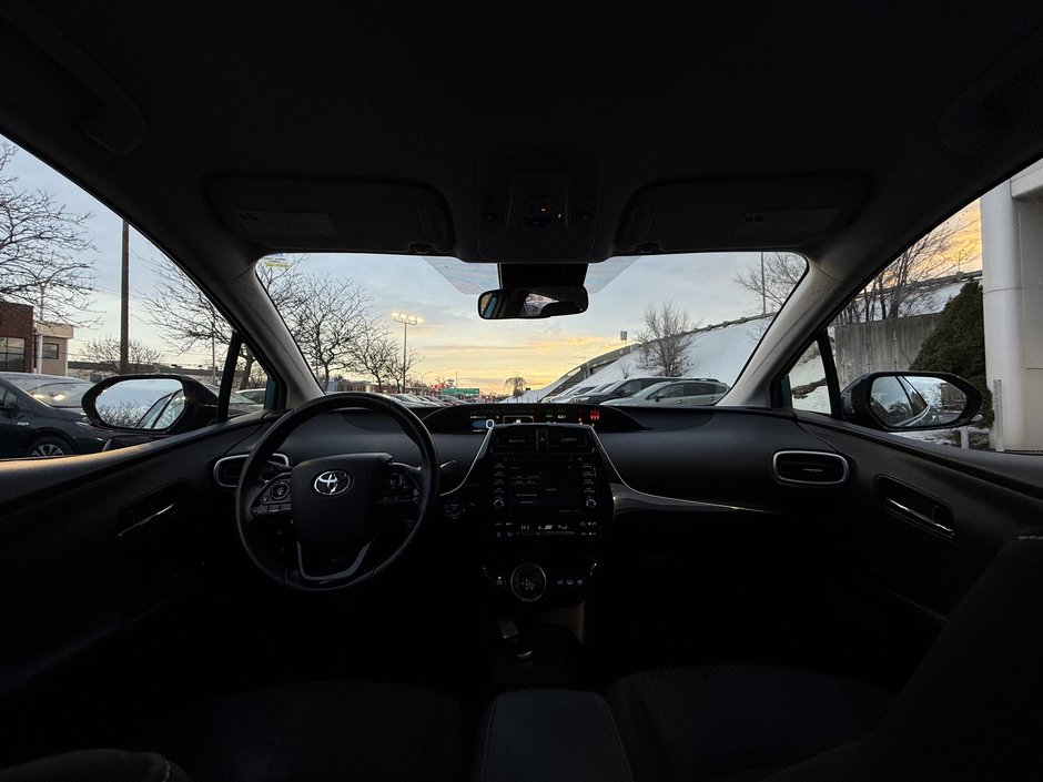 Toyota Prius Prime  2020-36