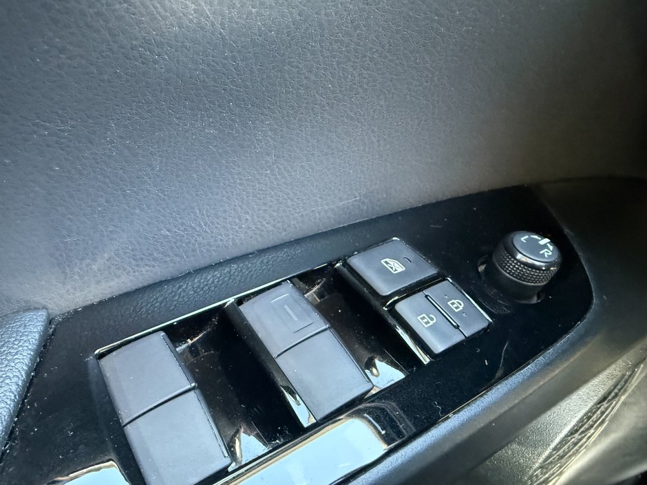 Toyota Prius Prime  2021-21