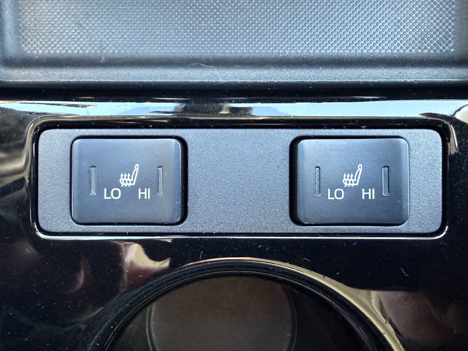 Toyota Prius Prime  2021-32