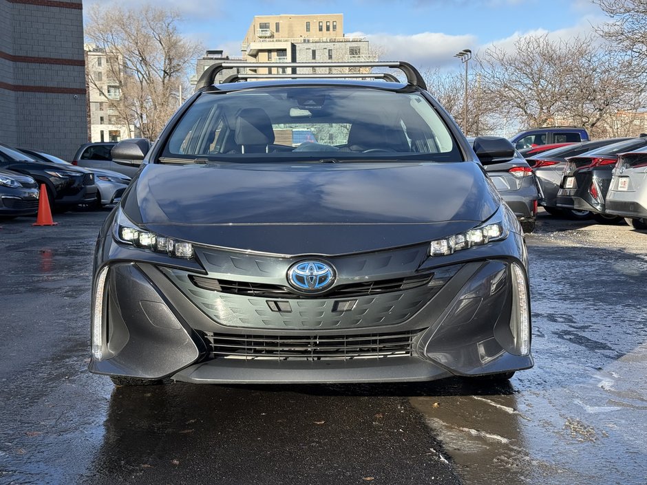 Toyota Prius Prime  2021-8