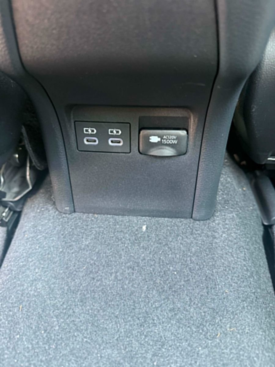 2024 Toyota Prius Prime-11