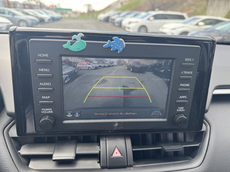 2022 Toyota RAV4 Hybrid XLE-37