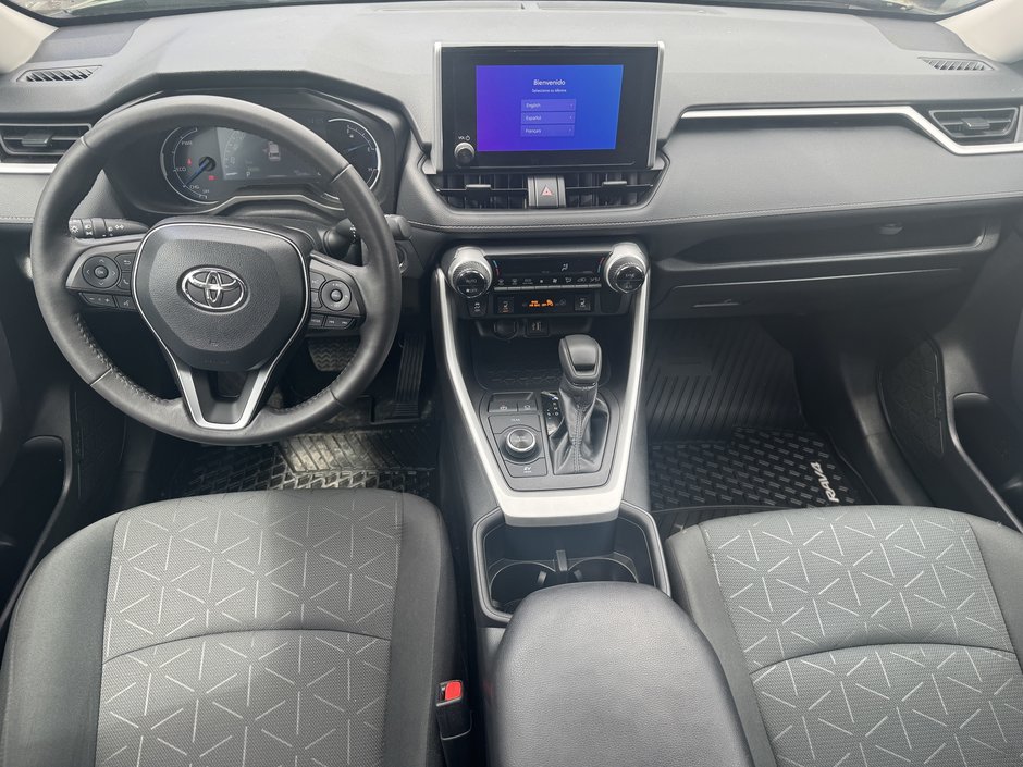 2024 Toyota RAV4 XLE HYBRIDE-9