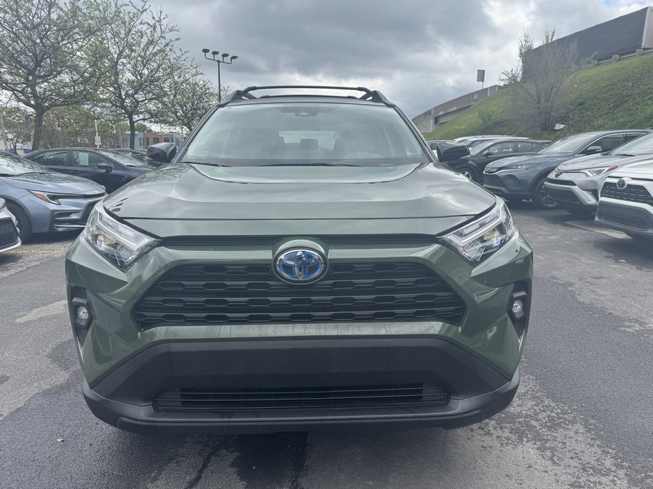 2024 Toyota RAV4 XLE HYBRIDE-2