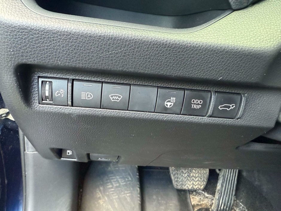 2023 Toyota RAV4 Prime-12