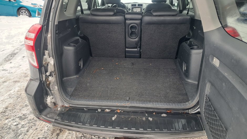 2009 Toyota RAV4 Sport-32