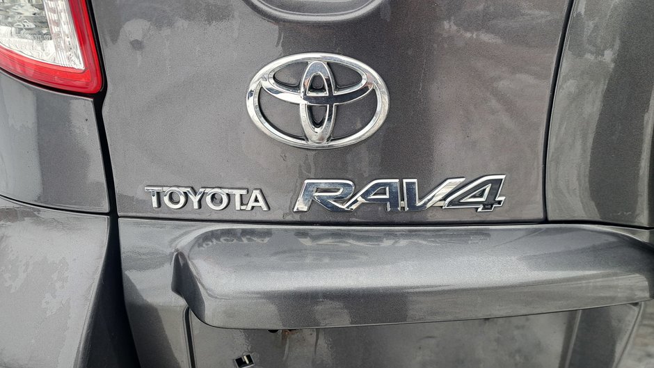 2009 Toyota RAV4 Sport-33