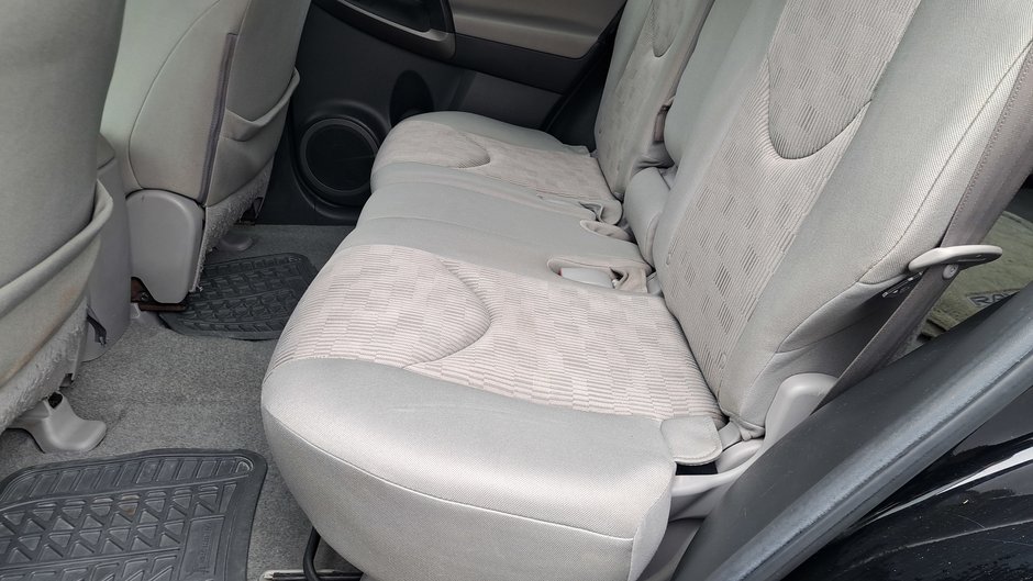 Toyota RAV4 Base 2010-21