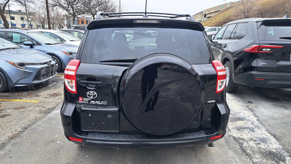 Toyota RAV4 Base 2010-26