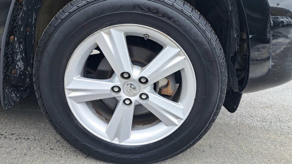 Toyota RAV4 Base 2010-30