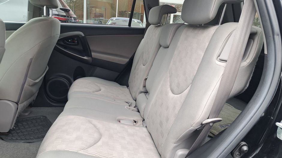 Toyota RAV4 Base 2010-22