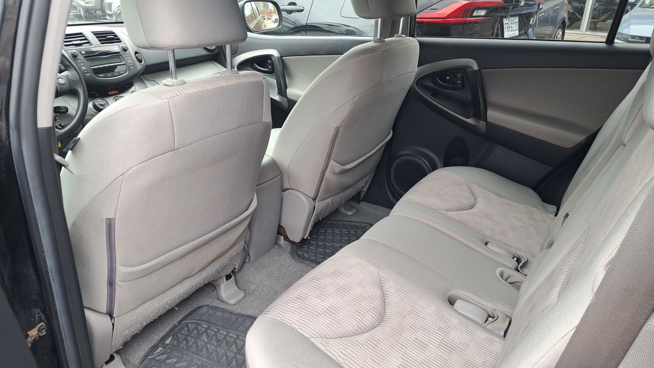 Toyota RAV4 Base 2010-23