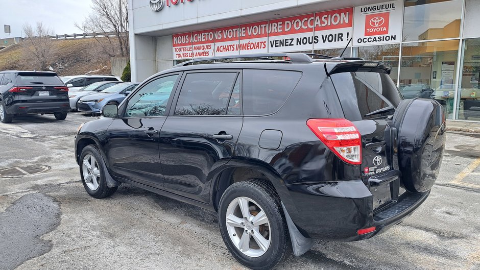 Toyota RAV4 Base 2010-4