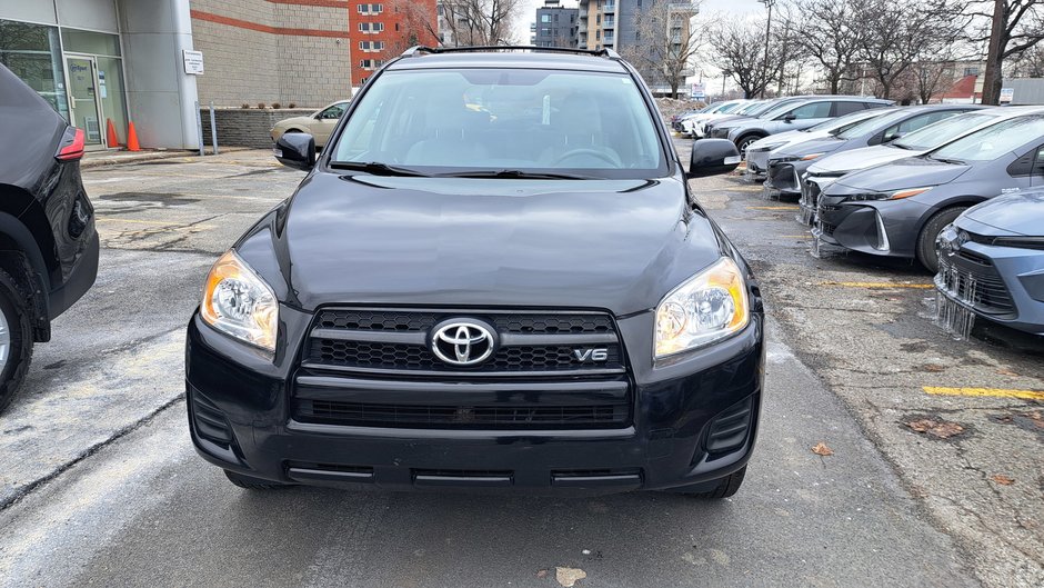 Toyota RAV4 Base 2010-31