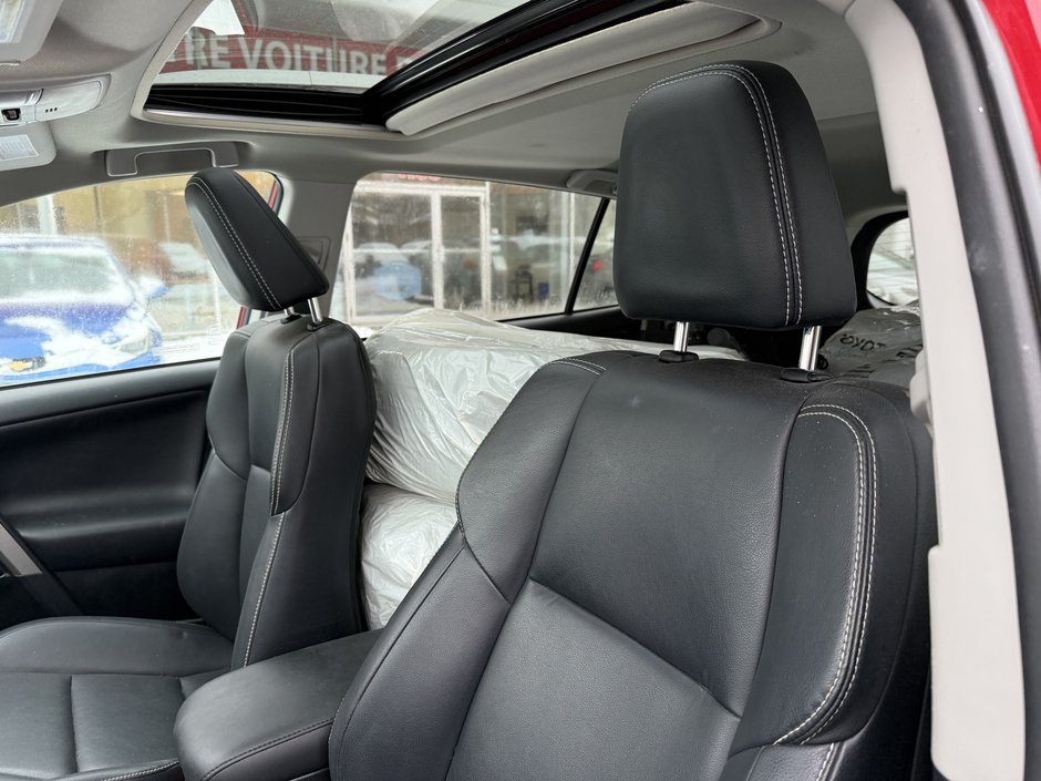 Toyota RAV4 Limited 2016-8