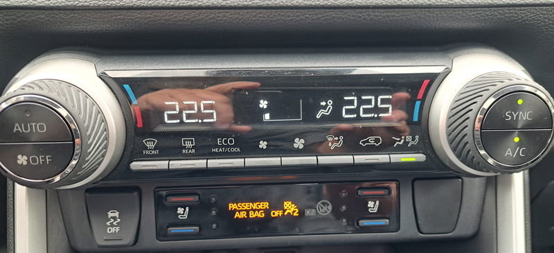 2020 Camions Toyota RAV4 Limitée-19