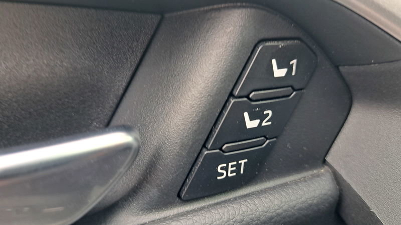 2020 Camions Toyota RAV4 Limitée-25