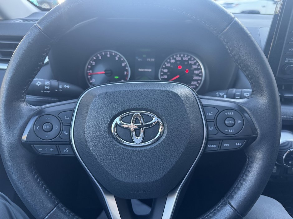 Toyota RAV4 XLE 2021-6