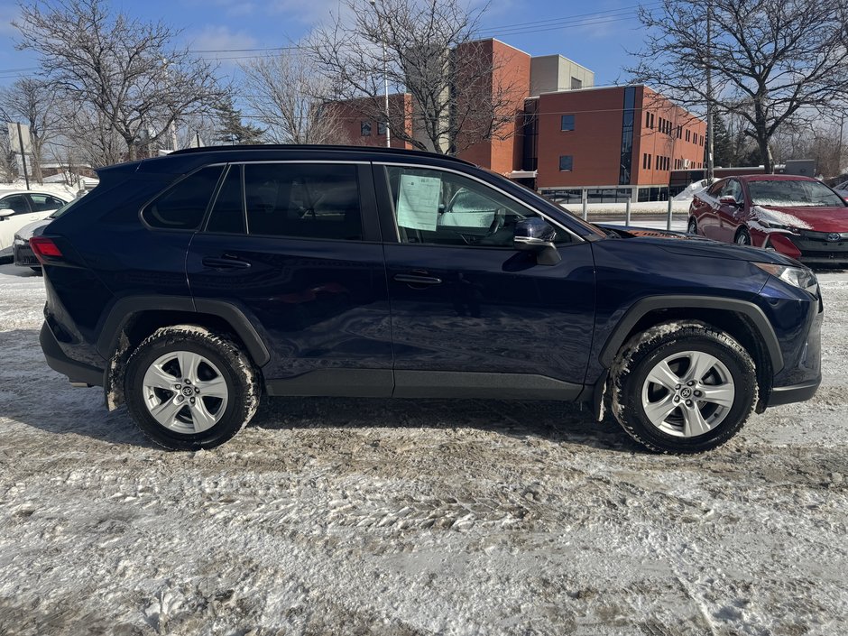 Toyota RAV4 XLE 2021-13