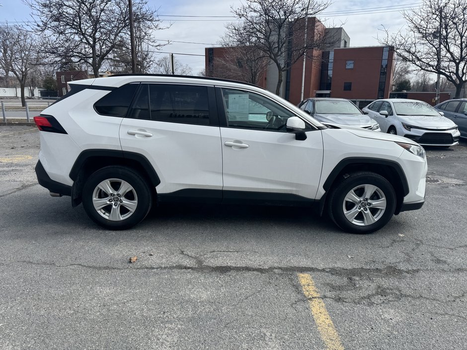 Toyota RAV4 XLE 2021-2