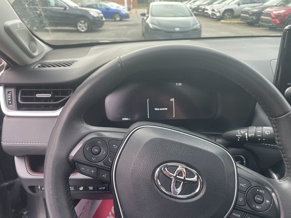 2023 Toyota RAV4 Hybrid Limited-12