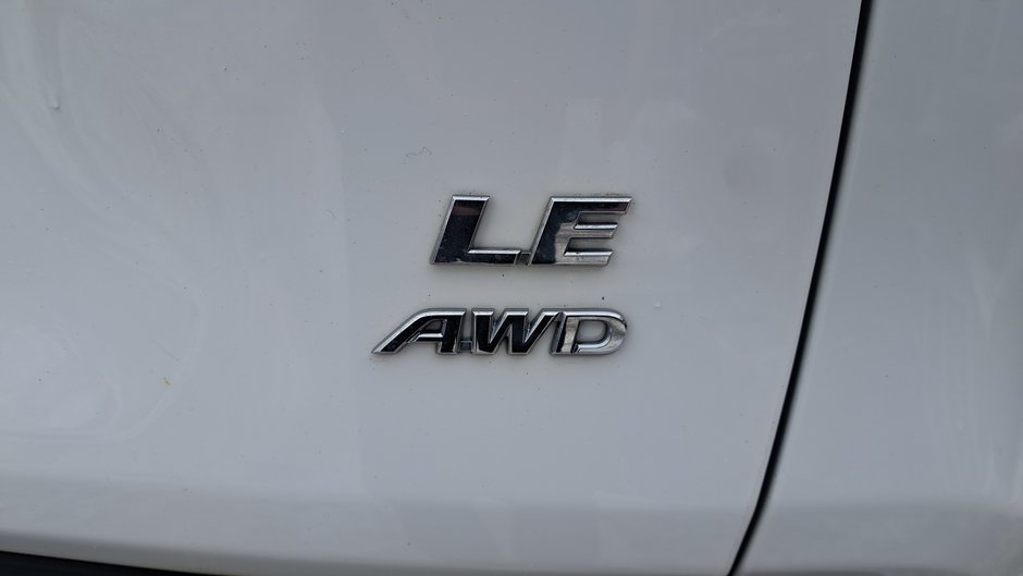 2024 Toyota RAV4 LE-28