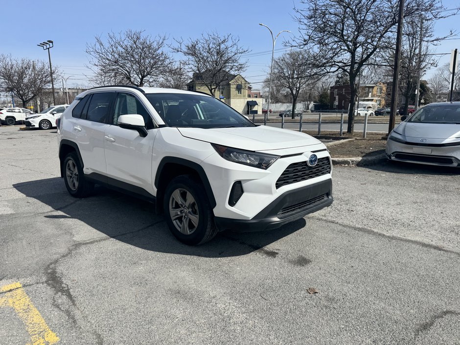 Toyota RAV4 Hybrid LE 2024-1
