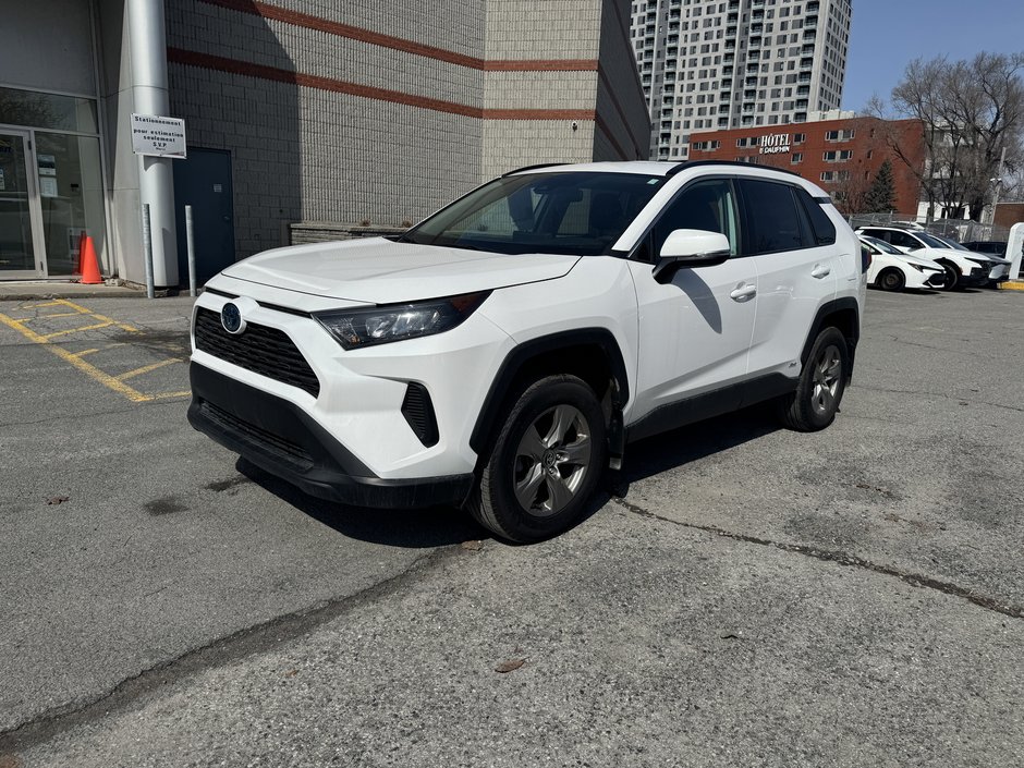 Toyota RAV4 Hybrid LE 2024-0