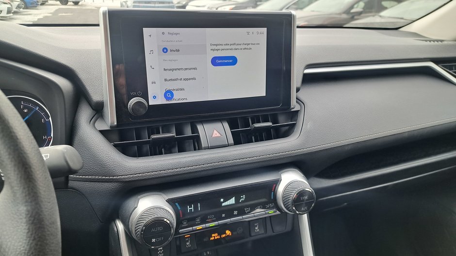 Toyota RAV4 Hybrid LE 2024-16