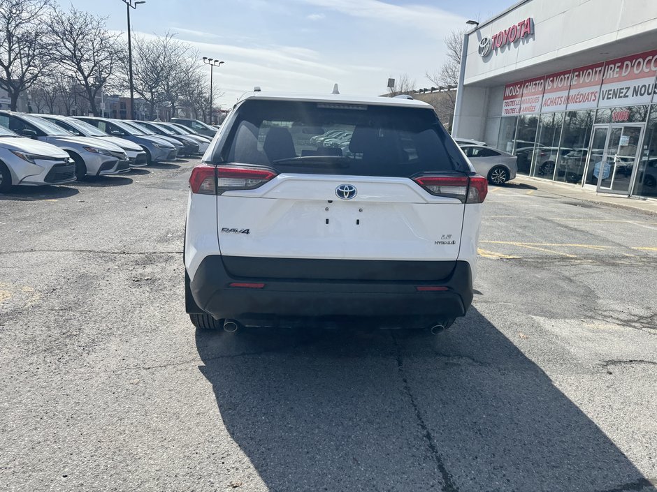 Toyota RAV4 Hybrid LE 2024-30