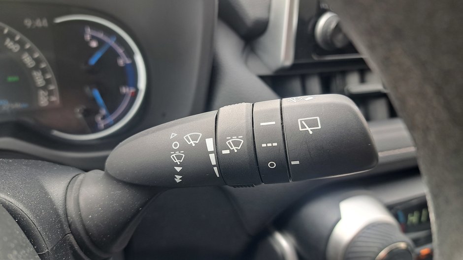 Toyota RAV4 Hybrid LE 2024-13