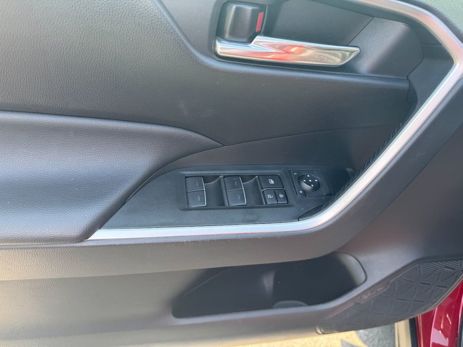 2024 Toyota RAV4 Hybrid XLE-12