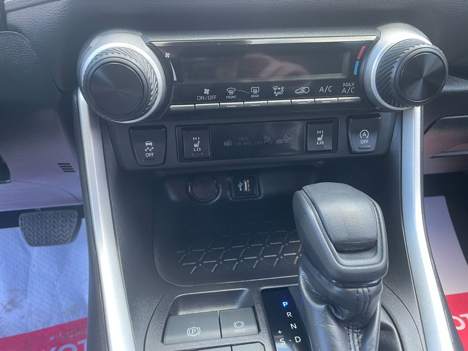 2024 Toyota RAV4 LE-11
