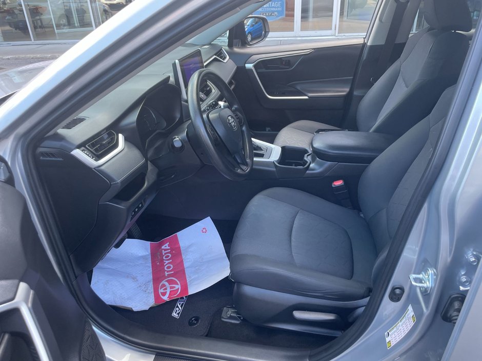 2024 Toyota RAV4 LE-8