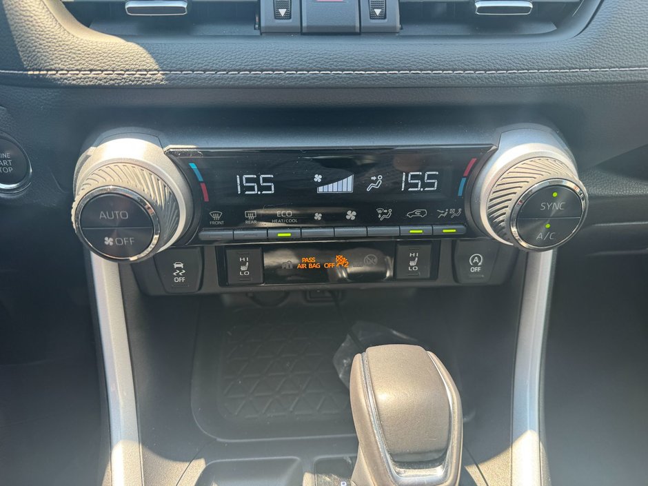 Toyota RAV4 XLE 2025-15