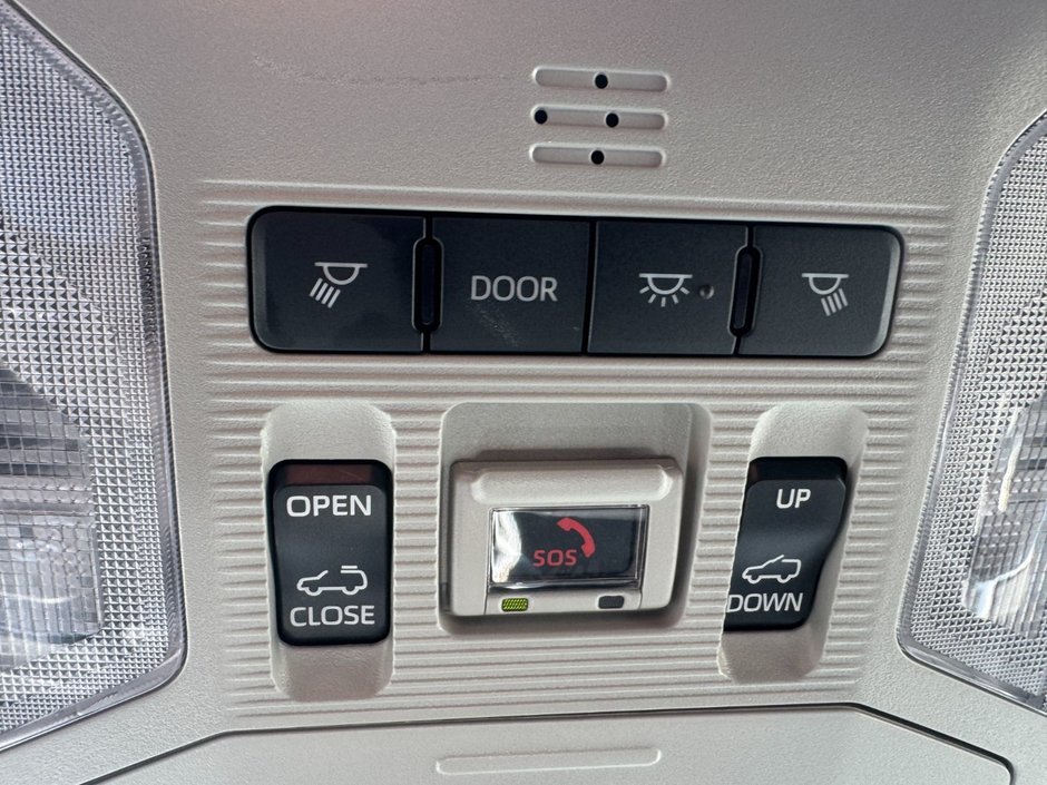Toyota RAV4 XLE 2025-13