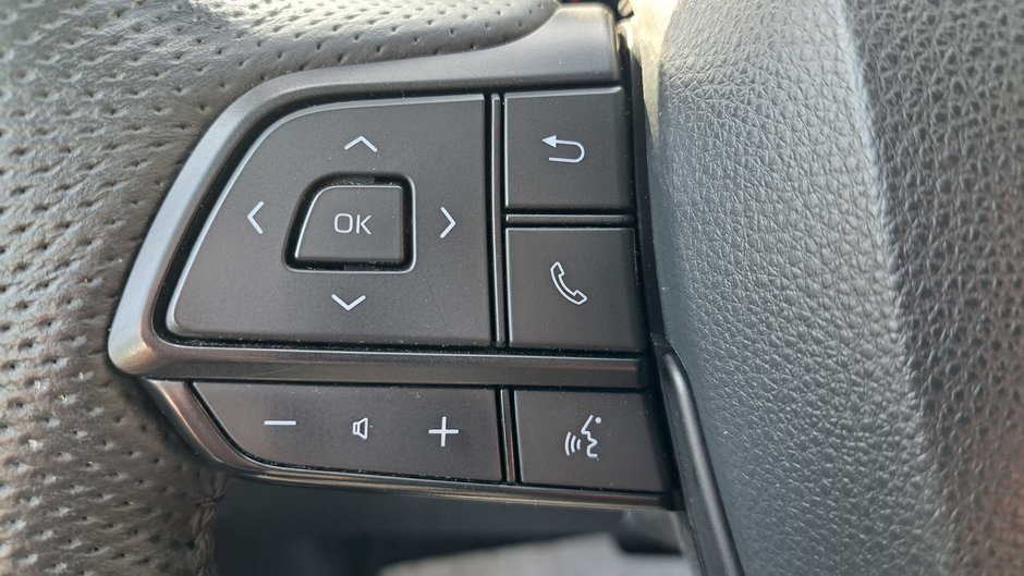 Toyota Sienna Hybrid LE  8-PASS 2023-13