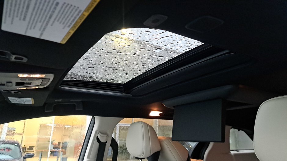 2025 Toyota Sienna Limited-26