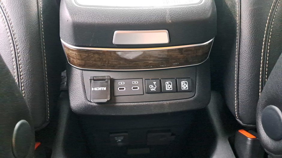 2025 Toyota Sienna Limited-27