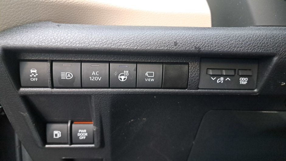 2025 Toyota Sienna Limited-25