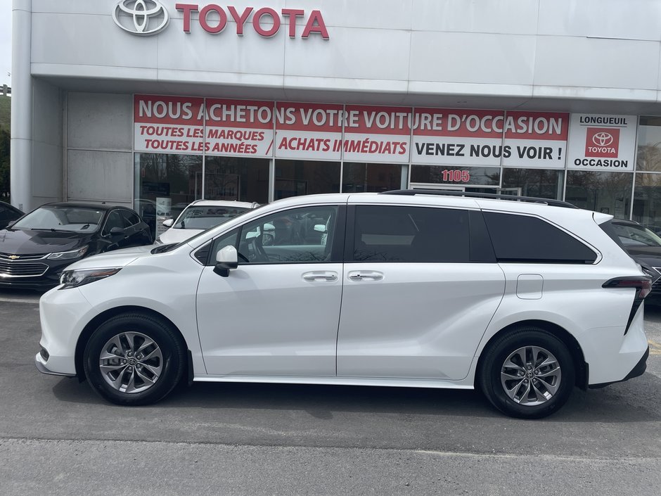 Toyota Sienna Hybrid XLE 8-PASS 2025-18