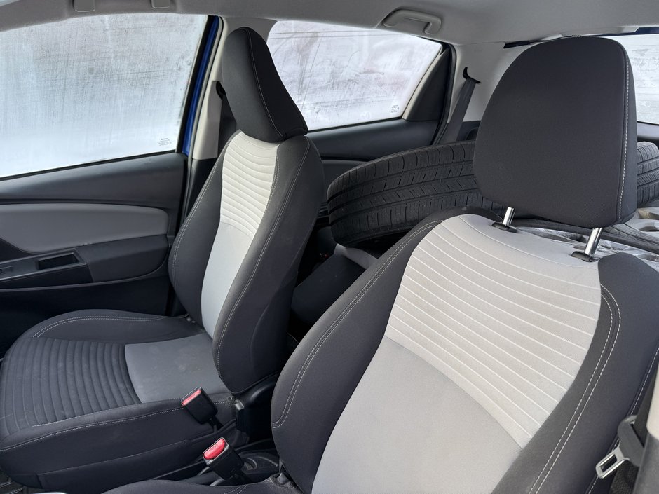 Toyota Yaris Hatchback LE 2018-11