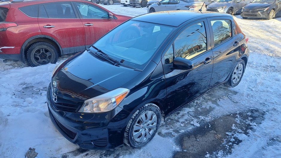2013 Toyota Yaris LE-30