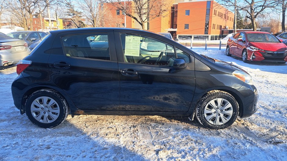 2013 Toyota Yaris LE-2