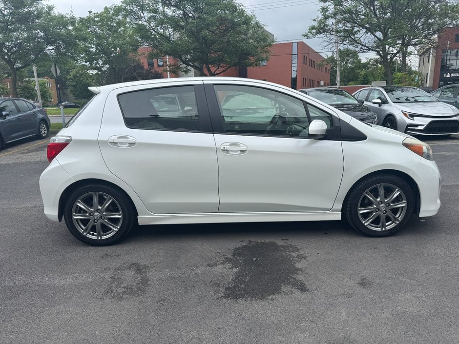 2013 Toyota Yaris LE-5